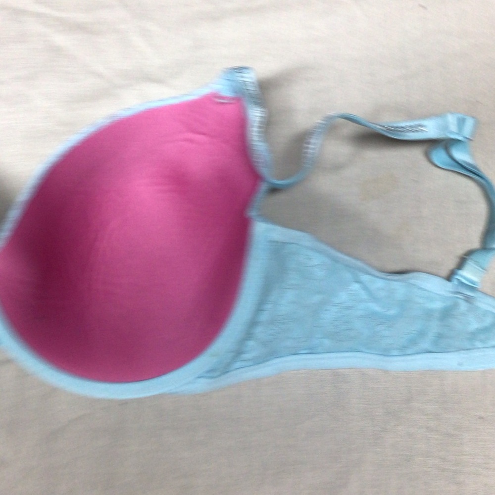 PINK Victoria's Secret Light Blue Bra - Picture 6 of 8
